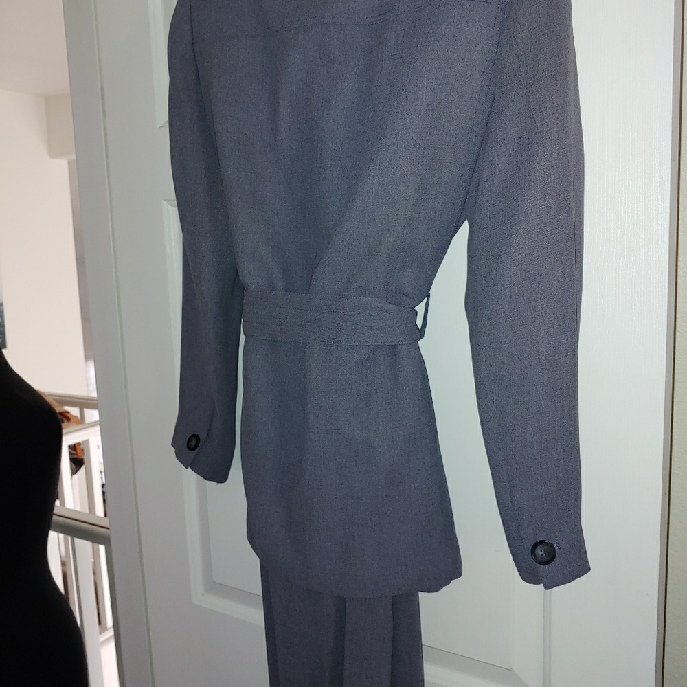 PAINT SUIT BY TAHARI - Picture 5 of 7